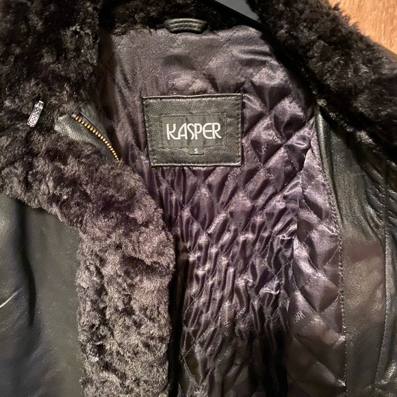 Leather jacket - Picture 4 of 5